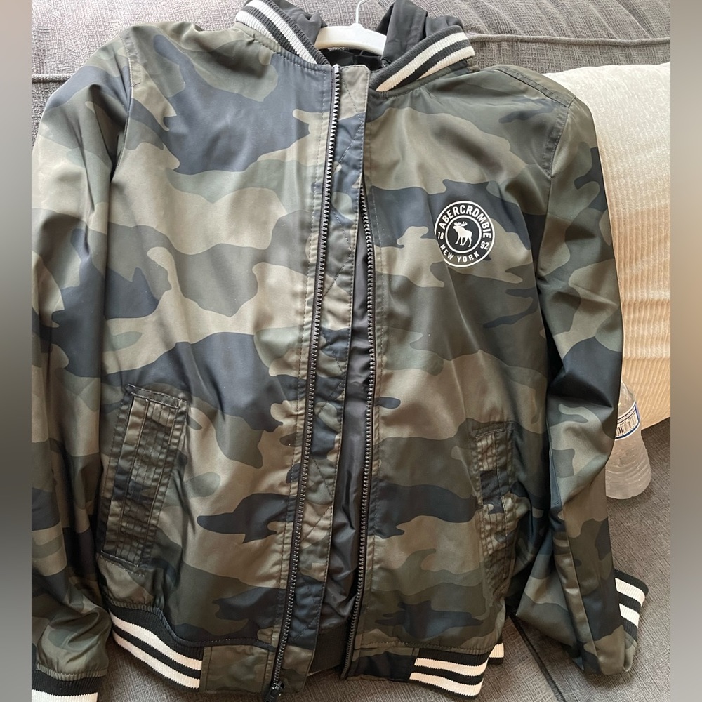 Super cute cameo jacket young man
